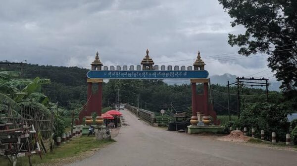 ၀တိုင်းရင်းသားများလည်း စစ်ကောင်စီကို တိုက်ခိုက် ကြရန် ဒေါက်တာဆာဆာ တိုက်တွန်း