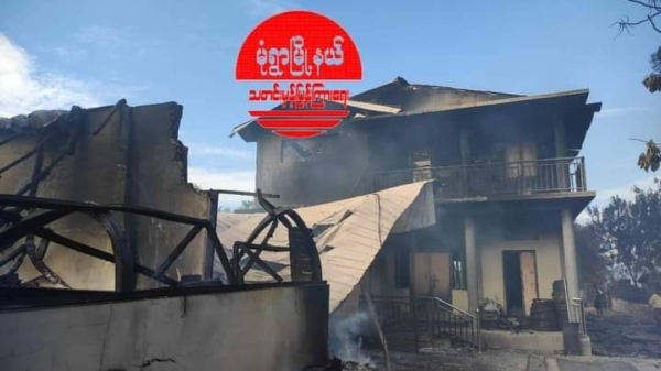 (မုံရွေးကြေးမုံရွာအား စစ်တပ်က မီးရှို့ဖျက်ဆီးပြီးနောက် တွေ့ရစဥ်။ဓာတ်ပုံ- မုံရွာမြို့နယ်သတင်းမှန်ပြန်ကြားရေး)