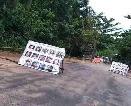 (တံတားကြီးစစ်ဆေးရေးဂိတ်အဝင်လမ်းအား တွေ့ရစဥ်၊ဓာတ်ပုံ - CJ)