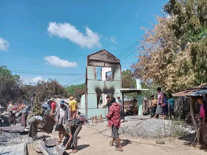 ပိတောက်ချုံကျေးရွာမှ ပျက်စီးခဲ့သော နေအိမ်များ၊ဓာတ်ပုံ-Cj