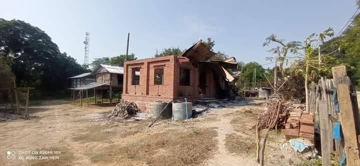 သစ်ဆိမ့်ကြီးကျေးရွာ မီးရှို့ဖျက်ဆီးခံရပြီးနောက် တွေ့ရစဥ်၊ ဓာတ်ပုံ-Cj