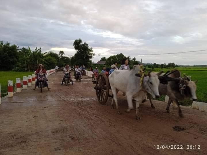 စစ်ကောင်စီတပ် စစ်ကြောင်းထိုးလာ၍ ထွက်ပြေးတိမ်းရှောင်နေရသောပြည်သူများ