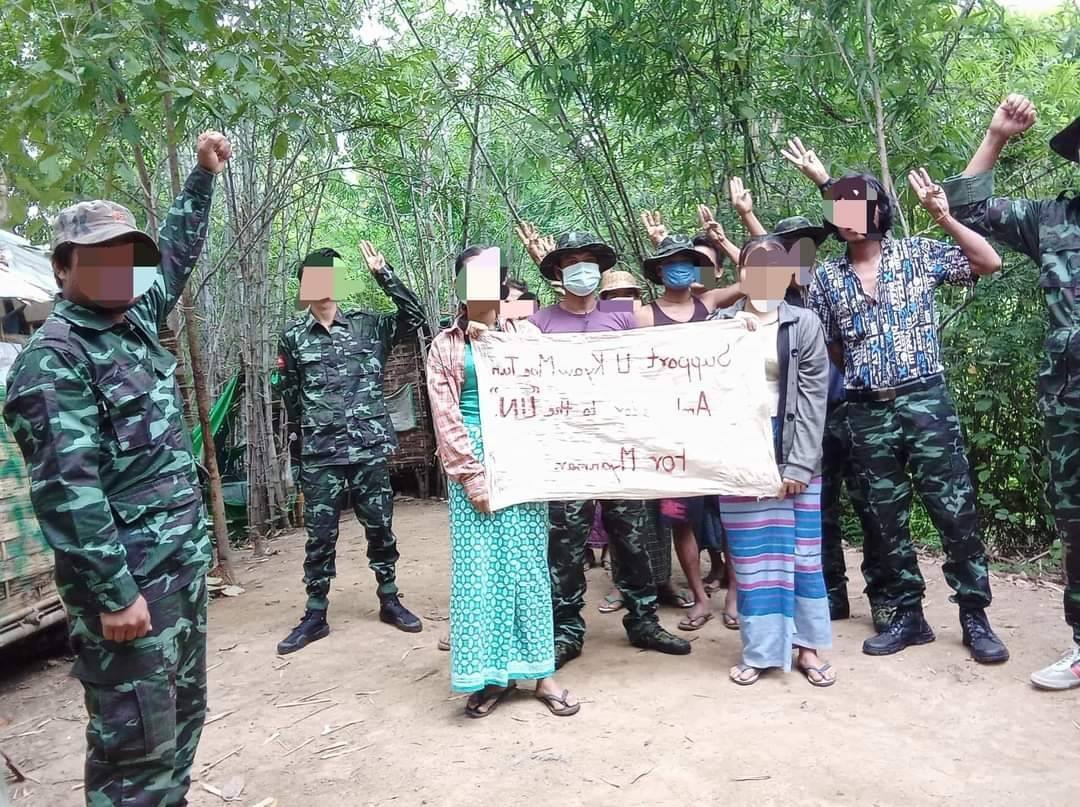 (ပြည်ခရိုင် PDF တပ်ရင်း (၃၆၀၂)၊ တပ်ခွဲ (၁)မှ တော်လှန်ရေးရဲဘော်များအား တွေ့ရစဥ်)