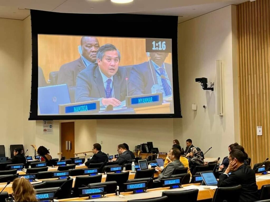 ဦးကျော်မိုးထွန်း ပြောကြားနေစဥ်။ဓါတ်ပုံ-Kyaw Moe TunFB