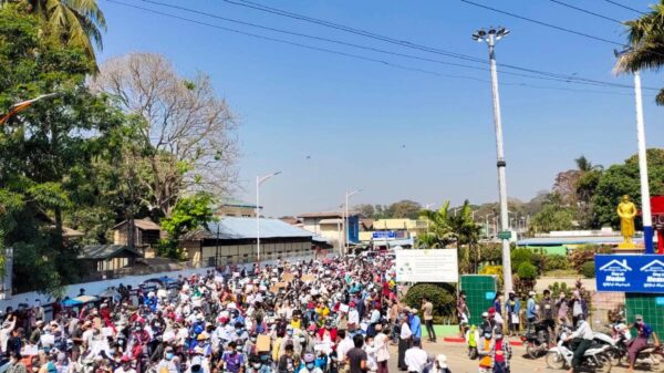 ယနေ့ပေါက်ကွဲသည့်နေရာပတ်ဝန်းကျင်တွင် ယခင်က စစ်ကောင်စီတန့်ကျင်ရေး လူထုသပိတ်ပြုလုပ်ခဲ့စဥ်၊ ဓာတ်ပုံ - CJ (ပုံအဟောင်းကို အသုံးပြုထားပါသည်)