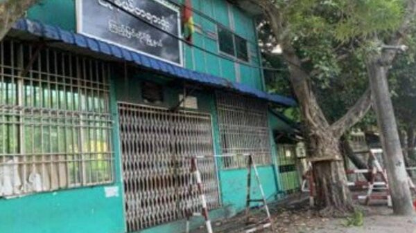 ကြည့်မြင်တိုင်မြို့နယ် ကမ်းနားလမ်းပေါ်ရှိ မြို့နယ်တရားရုံးအားတွေ့ရစဥ် (ပုံအဟောင်းအသုံးပြုထားပါသည်)
