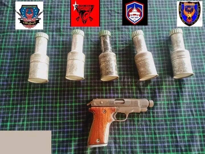 အသုံးပြုခဲ့သော ပစ္စတိုနှင့် လျက်ဆားပုလင်းမိုင်းအား စစ်ဆင်ရေးမသွားမီတွေ့ရစဥ်၊ ဓာတ်ပုံ-Black Wolf PDF-MDY