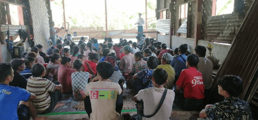 မြစ်ဆုံဆည်စီမံကိန်း အပြီးတိုင်ရပ်ဆိုင်းရေး ဒေသခံများ ဆုတောင်းပွဲပြုလုပ်နေစဥ်၊ ဓာတ်ပုံ - ဒေသခံ