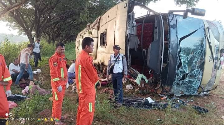 (ယာဥ်တိမ်းမှောက်မှုဖြစ်ပွားပြီးနောက် တွေ့ရစဥ်။ ဓါတ်ပုံ-CJ)