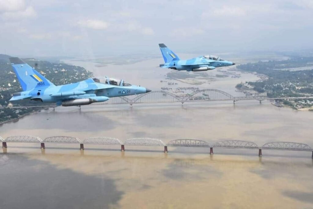 ဖားကန့်ဗုံးကြဲမှုကို တံတားဦးလေတပ်စခန်းမှ တိုက်လေယာဥ်သုံးစီး ပြုလုပ်ခဲ့ခြင်းဖြစ်