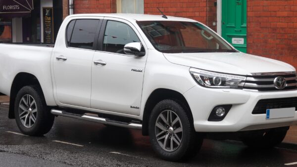 တိုယိုတာ Hilux ပစ်ကပ်ကားတွေ သီလဝါစက်မှုဇုန်မှာ စတင်တပ်ဆင်ထုတ်လုပ်