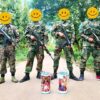 ဒီပဲယင်းအခြေစိုက် ပြည်သူ့ကာကွယ်ရေးရဲဘော်အချို့အား စစ်ဆင်ရေးတစ်ခုတွင် တွေ့ရစဥ်။ ဓာတ်ပုံ-Snake Eyes