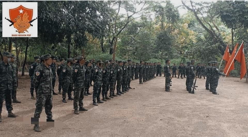 ပဲခူးတိုင်းပြည်သူ့ကာကွယ်ရေးတပ်မှ ရဲဘော်များအား တွေ့ရစဉ်၊ ဓာတ်ပုံ - Bago Region DPF