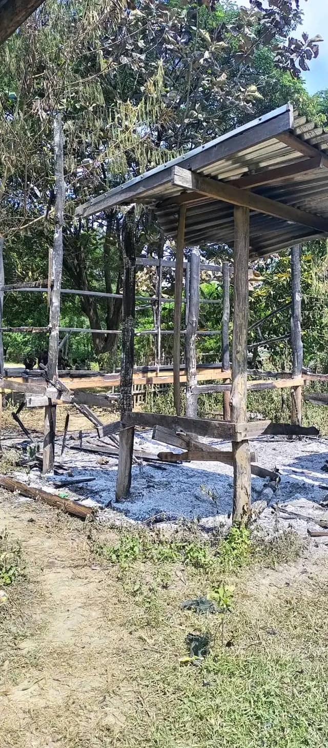 ဖလံမရွာ မီးလောင်ကျွမ်းနေစဥ်၊ ဓာတ်ပုံ-ဆိပ်ဖြူဘာမထီ၊ We Love Seikphyu