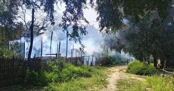 ဖလံမရွာ မီးလောင်ကျွမ်းနေစဥ်၊ ဓာတ်ပုံ-ဆိပ်ဖြူဘာမထီ၊ We Love Seikphyu