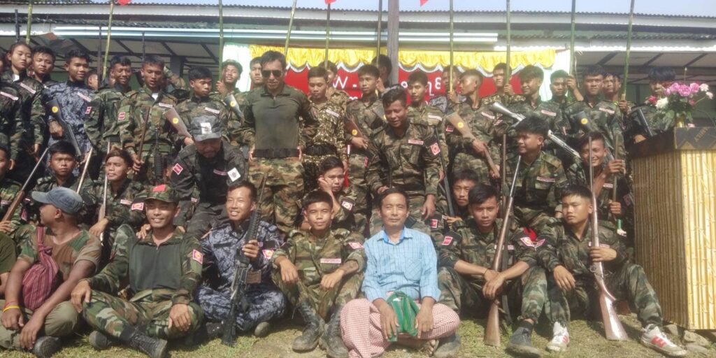 CDM ဗိုလ်ကြီး သင်တန်းပို့ချသည့် ဆော PDF တပ်ရင်း(၂) စစ်နည်းဗျူဟာသင်တန်းဆင်းပွဲပြုလုပ်