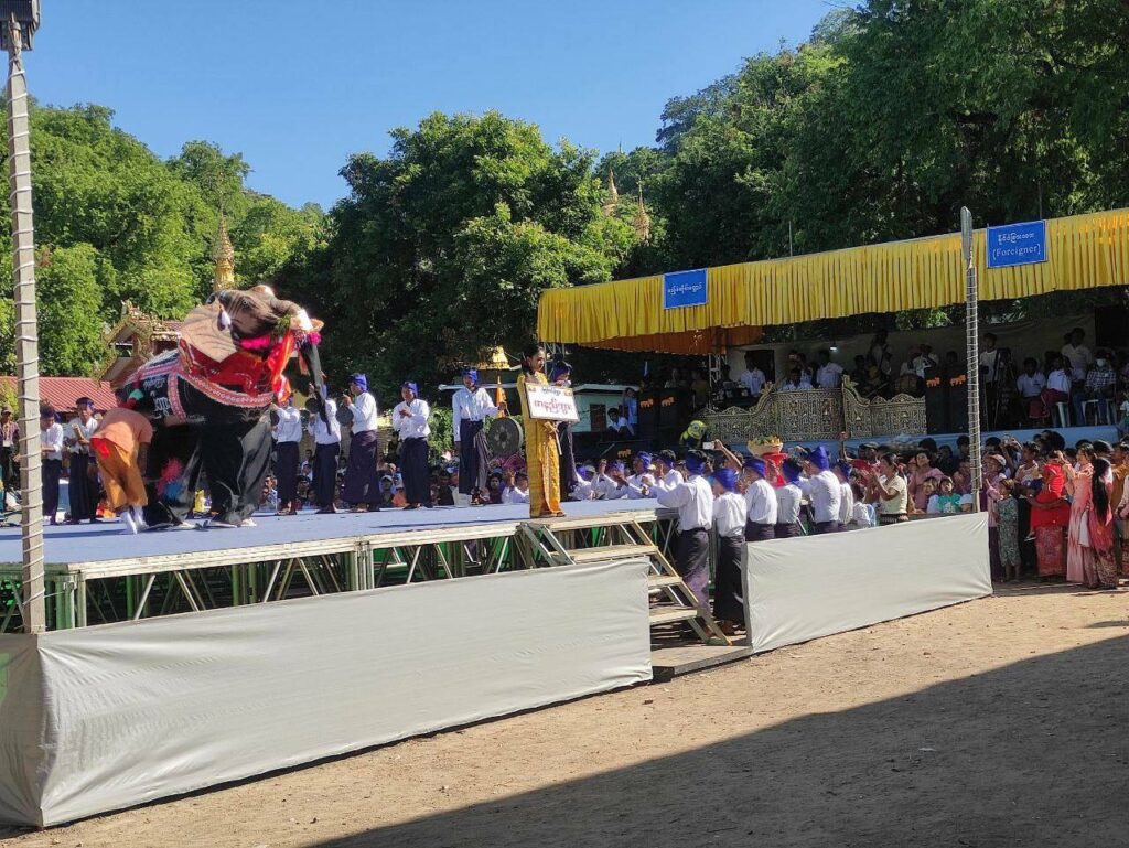 ဖိအားပေးပြီး ကျင်းပတဲ့ စစ်ကောင်စီ ကျောက်ဆည်ဆင်ပွဲမစည်ကား