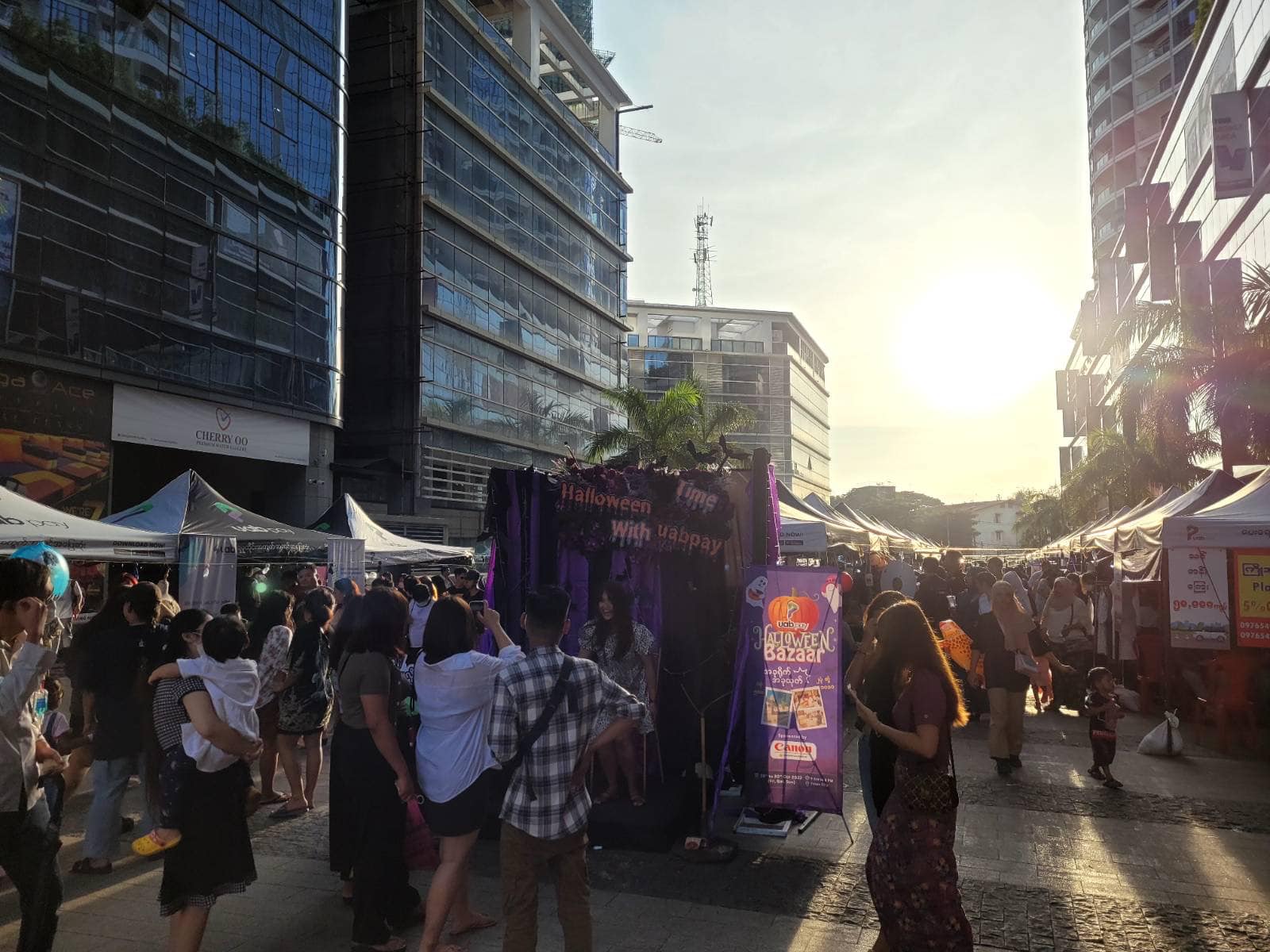 Times City ၌ Halloween Bazaar ကျင်းပနေ