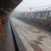 (ကျိုက်ထီးရိုးတောင်ပေါ် ထမင်းဆိုင်တန်းတွင်ဘုရားဖူးဧည့်သည်များမရှိဘဲ ရှင်းလင်းနေသည်ကို​အောက်တိုဘာလ​နောက်ဆုံးပါတ်က​တွေ့ရစဥ်။ ။ဓါတ်ပုံ-CJ)