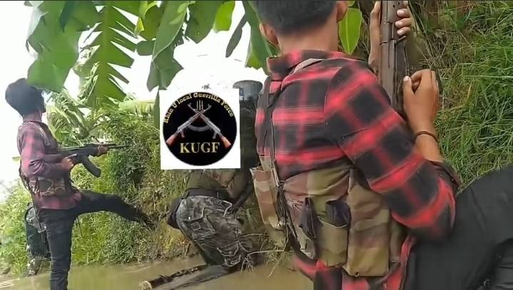 (စစ်ဆင်ရေးတစ်ခုတွင်တွေ့ရသည့် ခင်ဦးအခြေစိုက်ဒေသကာကွယ်ရေးရဲဘော်များ၊ ပုံအဟောင်းကို အသုံးပြုထားခြင်းဖြစ်သည်။ ကျဆုံးရဲဘော်များ မဟုတ်ပါ။)