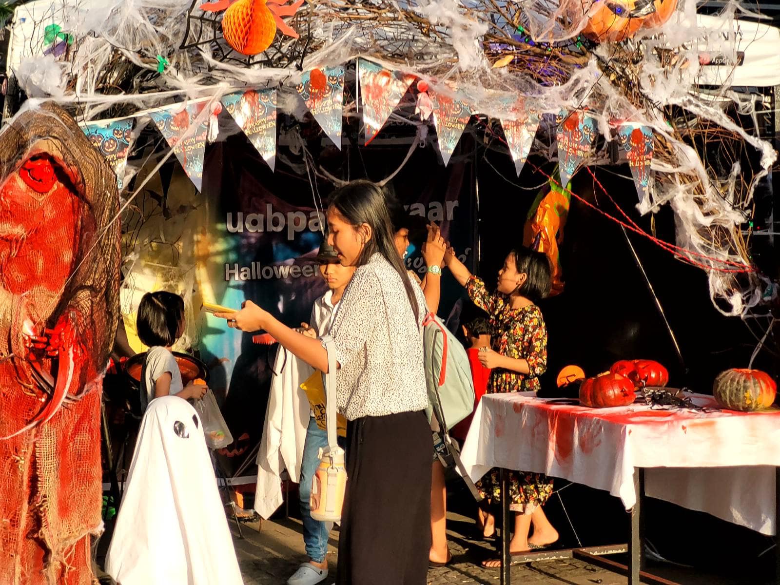 Times City ၌ Halloween Bazaar ကျင်းပနေ