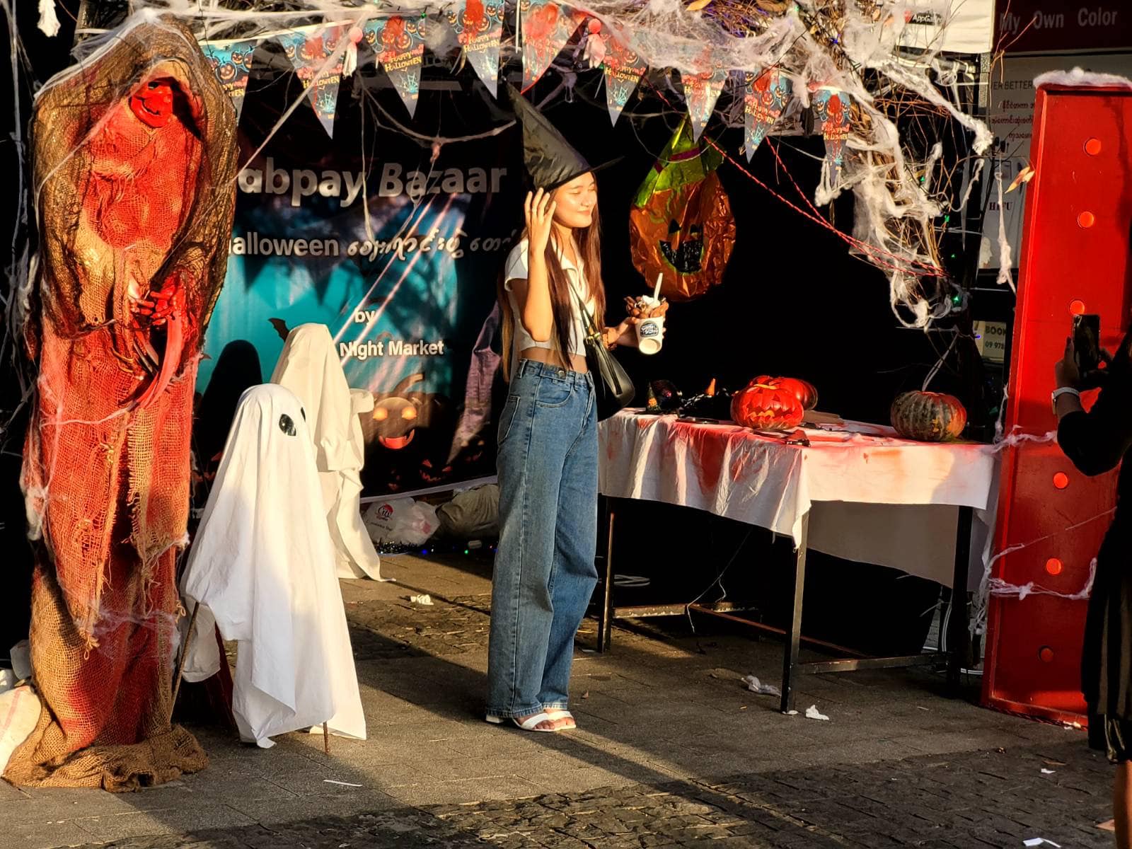Times City ၌ Halloween Bazaar ကျင်းပနေ
