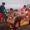 ဒဏ်ရာရရှိသူများအား ကုသရန်ပို့ဆောင်နေစဥ်၊ ဓာတ်ပုံ - ရွှေလွိုင်ကော်(ကယား) ပရဟိတအသင်း