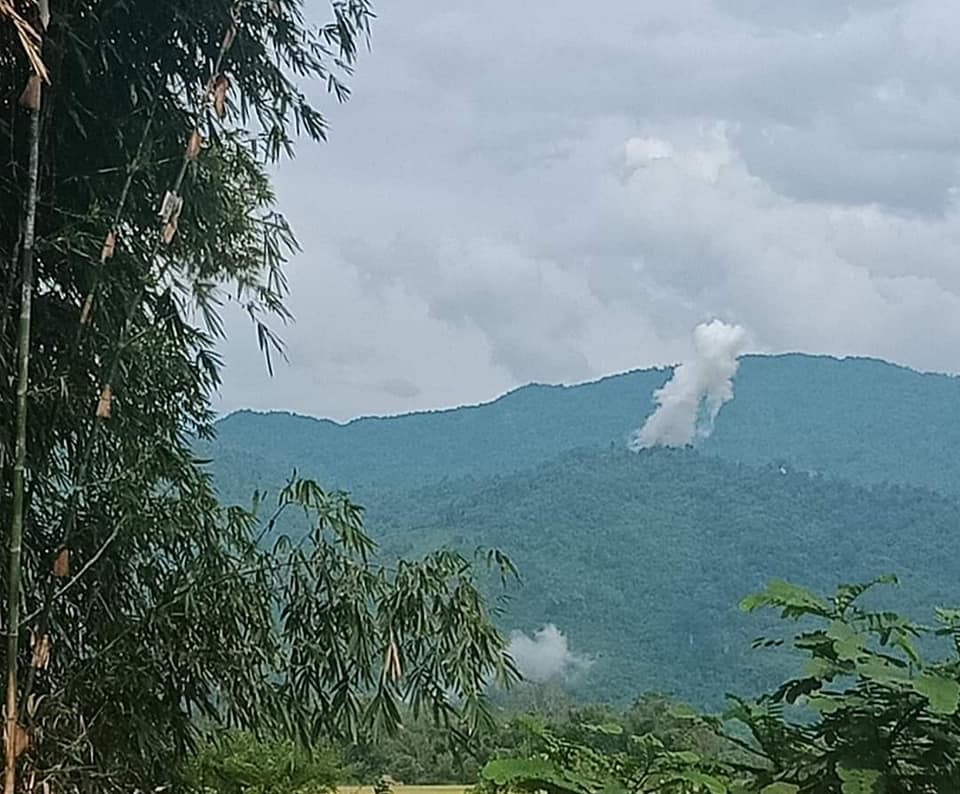 လုံဂျမ်ဘွမ်ဒေသကို စစ်ကောင်စီတပ်က လေကြောင်းမှတိုက်ခိုက်ပြီးနောက်တွေ့ရစဥ်။ ။ဓါတ်ပုံ-CJ