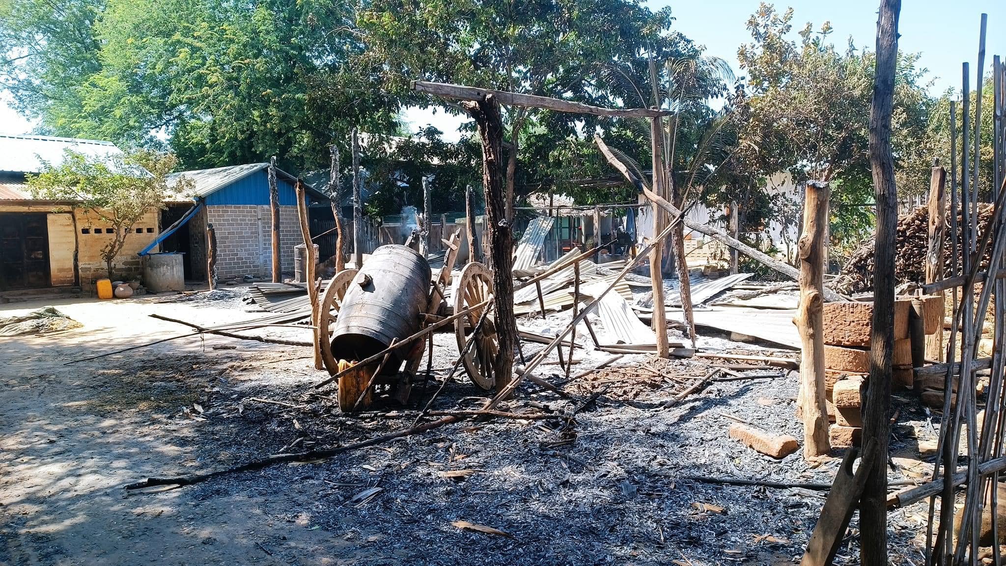 စစ်ကောင်စီတပ်က ကျေးရွာများအား မီးရှို့ဖျက်ဆီးပြီးနောက် တွေ့ရစဉ်၊ ဓာတ်ပုံ - U Waiyan Naing/FB