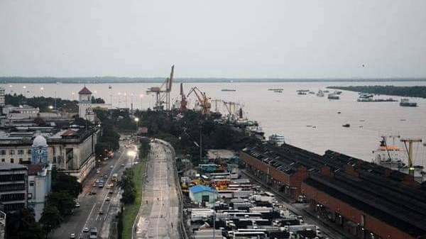 ရန်ကုန် ကမ်းနားလမ်းရှိ ဆိပ်ကမ်းများတွင် ဖောက်ခွဲမှုသတင်းကြား၍ဟုဆိုကာ စစ်ကောင်စီတပ် လုံခြုံရေးချထား