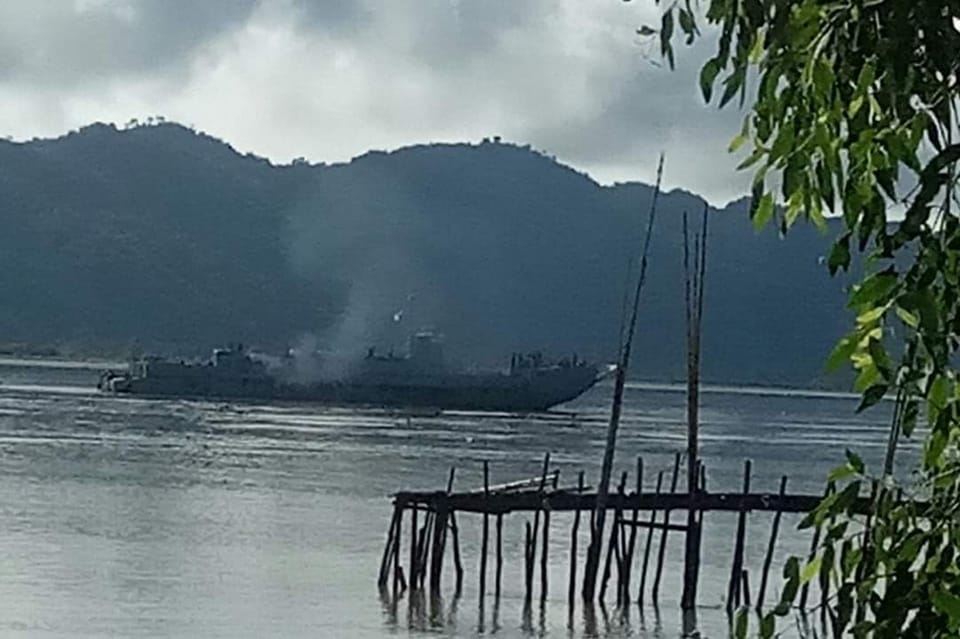 (စစ်​ကောင်စီတပ်​ရေယာဥ်တစ်စီးကို စက်တင်ဘာလက​တွေ့ရစဥ်။ ဓါတ်ပုံ-Western News)