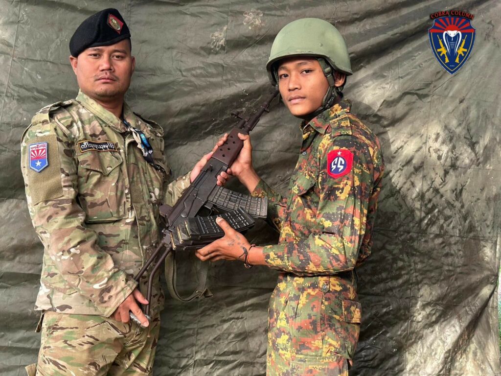 လက်နက်ခဲယမ်းများနှင့်အတူ CDM ဝင်လာသည့် စစ်သားကို NUG က ကျပ်သိန်းလေးဆယ်ဝန်းကျင်ပေးအပ်