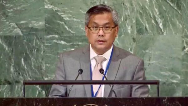 ကုလလူ့အခွင့်အရေးကောင်စီတွင် မြန်မာပြည်သူများကိုယ်စားပြုသော ကိုယ်စားလှယ်တစ်ဦးကို ခွင့်ပြုလက်ခံရန် မြန်မာသံအမတ်ကြီးတိုက်တွန်း