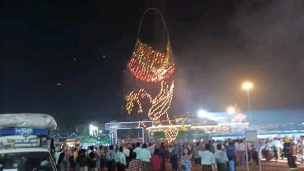 ပဲခူး စစ်ကောင်စီ၏ မီးပုံးပျံပွဲ၌ ငြိမ်းချမ်းရေးမီးပုံးမှမြန်မာနိုင်ငံအလံ ပြုတ်ကျ