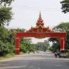 ရွှေဘို- မန္တလေးလမ်းပိုင်းတွင် စစ်ကားနှစ်စီးမိုင်းဆွဲတိုက်ခိုက်ခံရ၊ စစ်အုပ်စု ပစ်ခတ်၍ ဒေသခံတစ်ဦးကျည်ထိမှန်