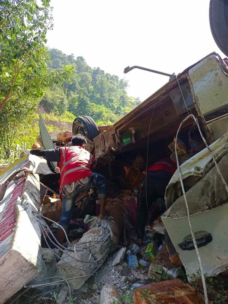 (ယာဥ်တိုက်မှုဖြစ်ပွားပြီးနောက်တွေ့ရစဥ်။ ဓါတ်ပုံ-CJ)
