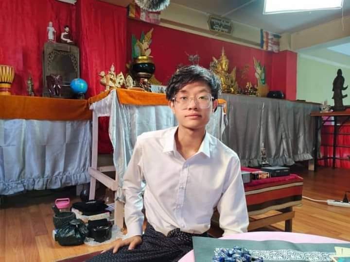 နိုင်ငံရေးအမှုနဲ့ဖမ်းဆီးခံရတဲ့ လူငယ်ဗေဒင်ဆရာ လင်းညှို့တာရာပြန်လွတ်လာ
