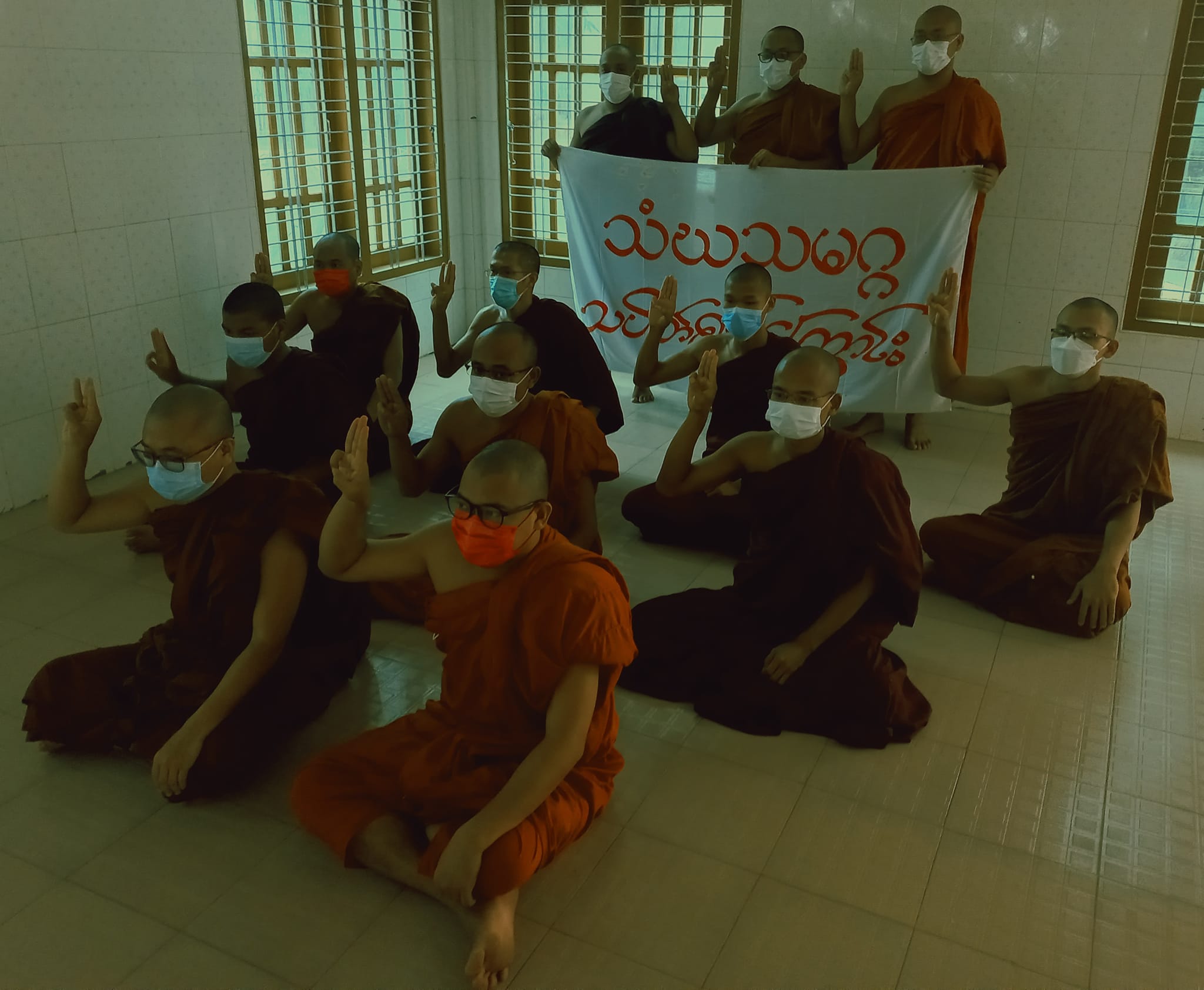မန္တလေးသံဃသမဂ္ဂ ဦးဆောင်ဆရာတော်တစ်ပါးကိုမတွေ့လို့မသက်ဆိုင်တဲ့ ဦးဇင်း နှစ်ပါးကို စစ်အုပ်စုဖမ်းဆီး