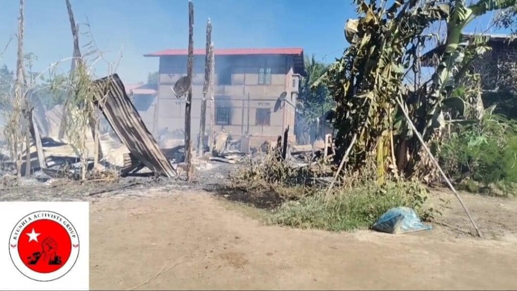 (စစ်ကောင်စီတပ် ဖျက်ဆီးသွားသော နေအိမ်များနှင့် ရုပ်အလောင်းအား တွေ့ရစဉ်၊ ဓာတ်ပုံ - ကျွန်းလှတက်ကြွလှုပ်ရှားသူများအဖွဲ့)