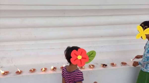 ပိုးထိကလေးငယ်အား တွေ့ရစဥ်၊ ထွက်ပြေးတိမ်းရှောင်နေရသည့်ပြည်သူများ၊ ဓာတ်ပုံ-Cj