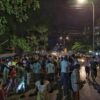 (ရန်ကုန်မြို့ ဦးချစ်မောင်လမ်းပေါ်တွင် တန်ဆောင်မုန်း လပြည့်နေ့ ပံ့သကူကောက်နေကြသည့် မြင်ကွင်းများ Photo / AAMIJ)