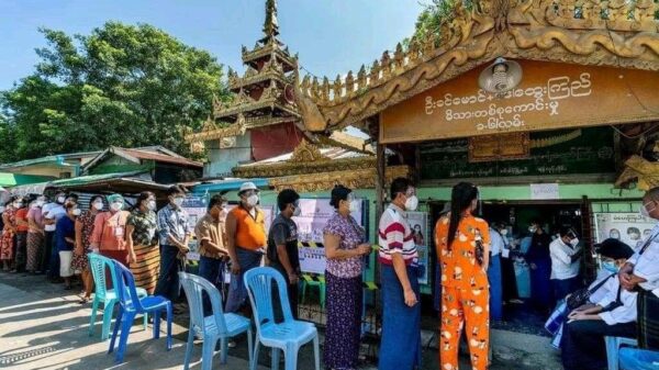 ပြည်သူလူထု၏ ဆန္ဒကို လေးစားလိုက်နာပြီး ဒီမိုကရေစီစနစ် ပြန်လည်ထူထောင်ရေး ပြင်သစ်ထပ်မံတောင်းဆို