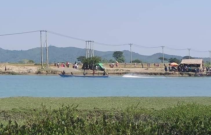 ထွက်ပြေးတိမ်းရှောင်နေကြရသော ပုဏ္ဏကျွန်းပြည်သူများ၊ ဓာတ်ပုံ - BNA