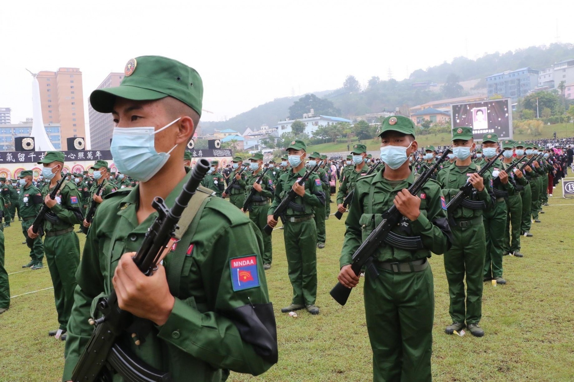(ကိုးကန့်တပ်မတော် -MNDAA မှ ရဲဘော်များအား တွေ့ရစဥ်၊ ဓာတ်ပုံ - The Kokang)