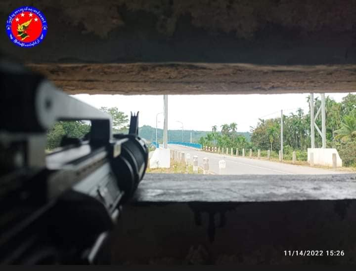 (တနင်္သာရီမြို့နယ် ဗောဓိကမ်းရွာအား သွားရောက်တိုက်ခိုက်နေစဥ်၊ဓာတ်ပုံ - Tanintharyi Defense Force)