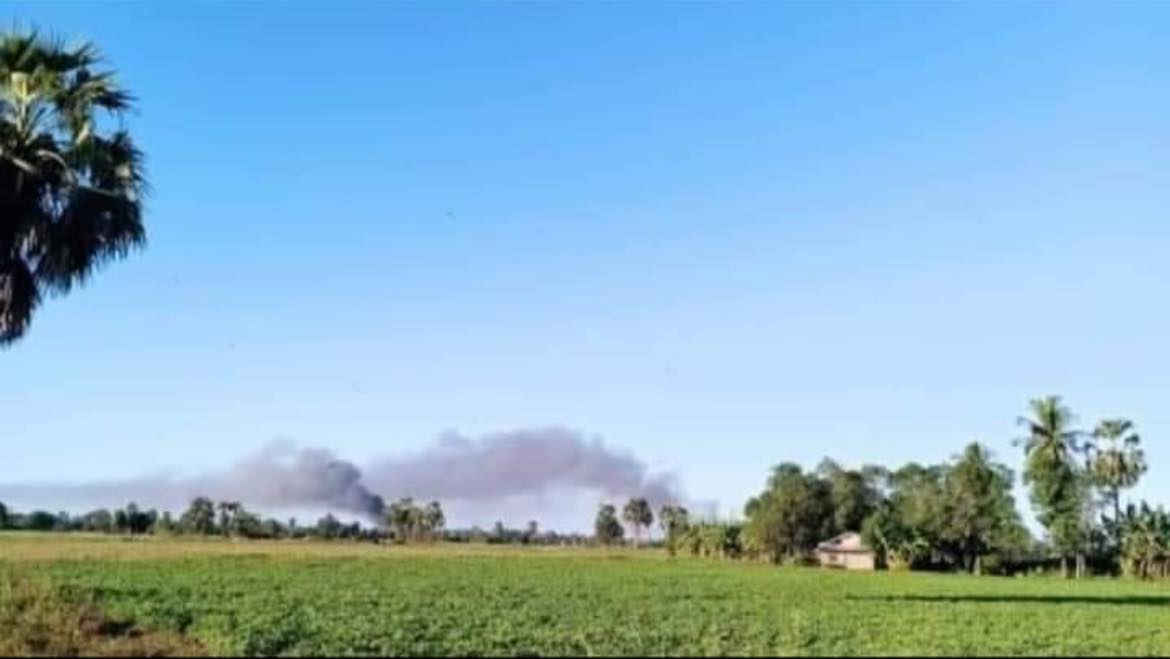 နနွင်းတောကျေးရွာအားစစ်ကောင်စီတပ်က မီးရှို့ဖျက်ဆီးခဲ့စဥ်၊ ဓာတ်ပုံ-Cj
