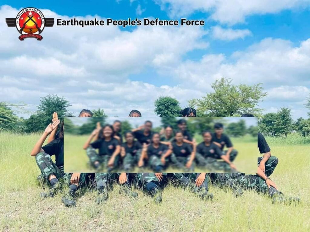 စစ်ကောင်စီထောက်တိုင် အုပ်ချုပ်ရေးမှူးကို ရှင်းလင်းခဲ့သည့် အမျိုးသမီးရဲဘော်များ