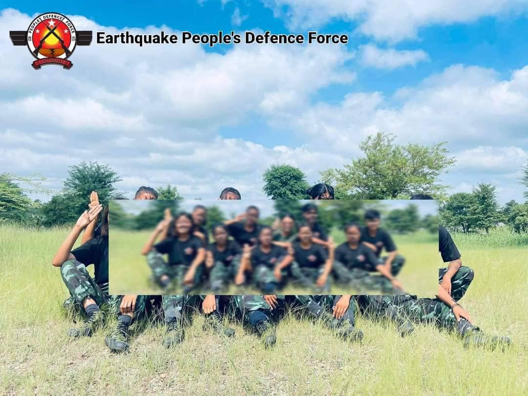 စစ်ကောင်စီထောက်တိုင် အုပ်ချုပ်ရေးမှူးကို ရှင်းလင်းခဲ့သည့် အမျိုးသမီးရဲဘော်များ