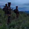 (KIAတပ်မှ ရဲဘော်များအား တွေ့ရစဥ်)