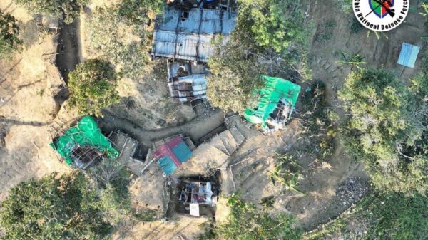 စစ်ကောင်စီတပ်စခန်း ထိခိုက်ပျက်စီးမှုအား တွေ့ရစဉ်၊ ဓာတ်ပုံ - CNO